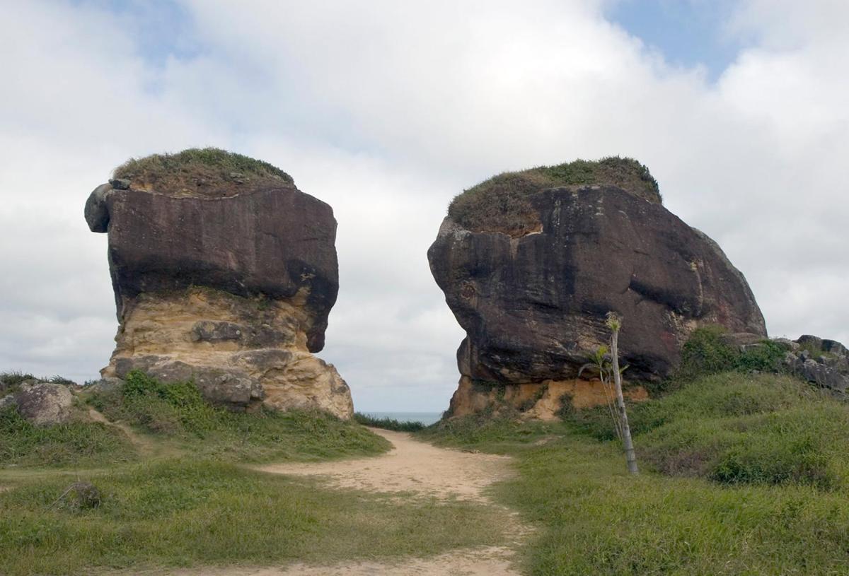 Casa Com Piscina , Churrasqueira, Wi-Fi, Em Rua De Areia A 1Km Da Praia, Bairro Sussegado, Proibido Uso De Som Extremamente Alto Ideal Para Descansar Itanhaém Kültér fotó